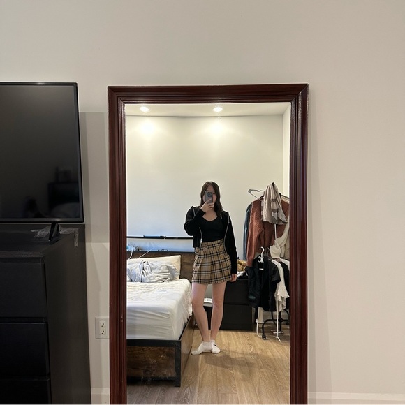 SHEIN | women's XS Tan and Black Plaid Pleated Skater Mini Skirt - Picture 6 of 6